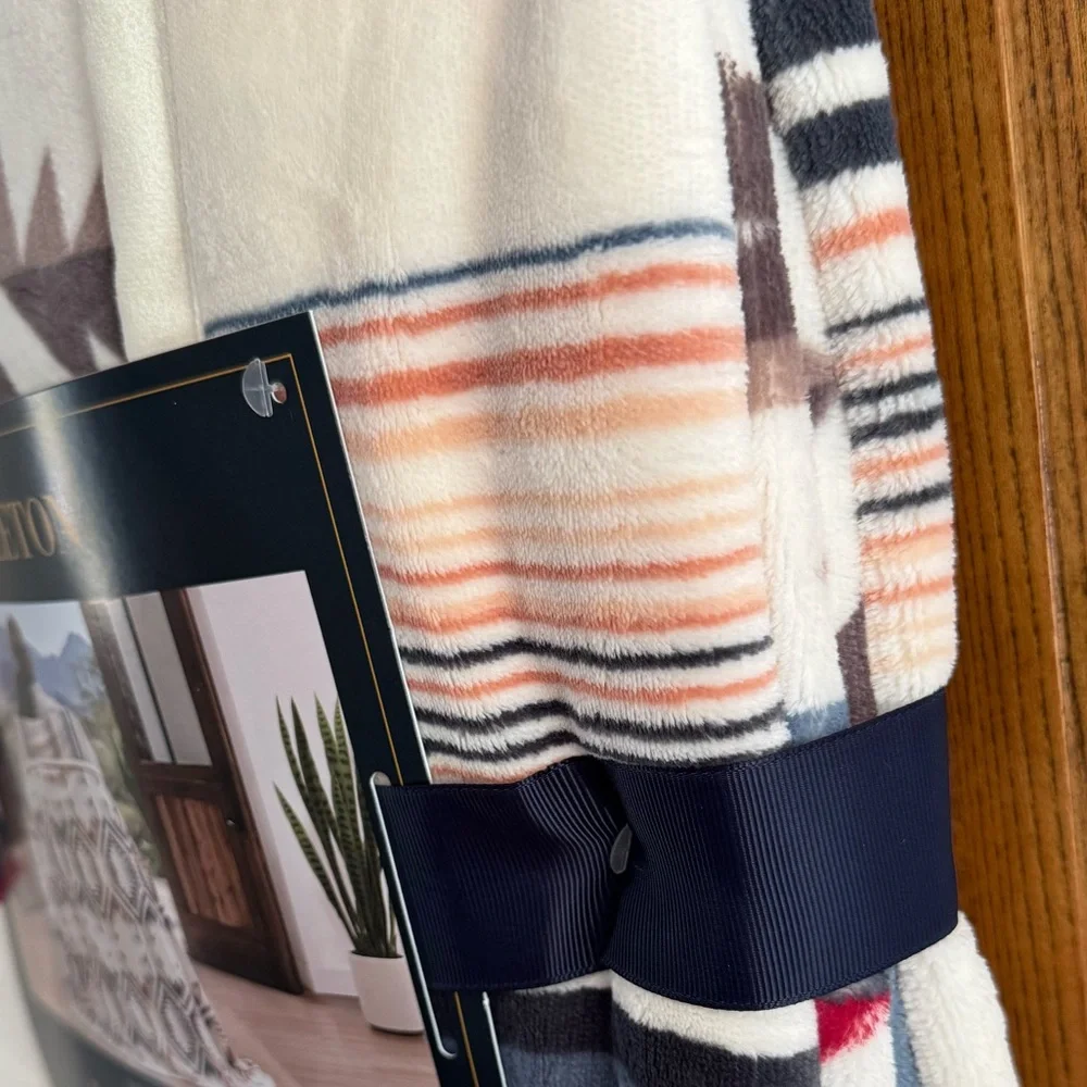 Pendleton Iconic Aztec Print Oversized Throw Blanket For 2  60”x80”